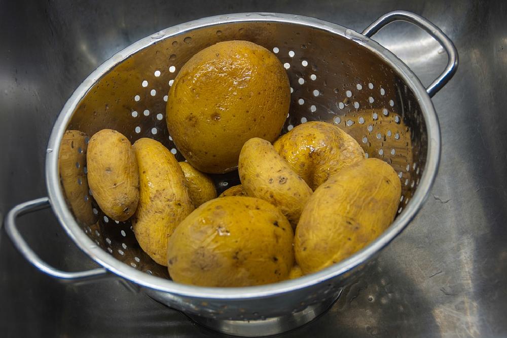 Jak przygotować pieczone ziemniaki?